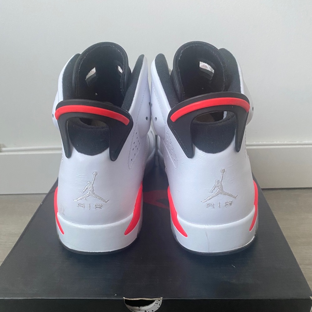 Retro 6 - Picture 3 of 4